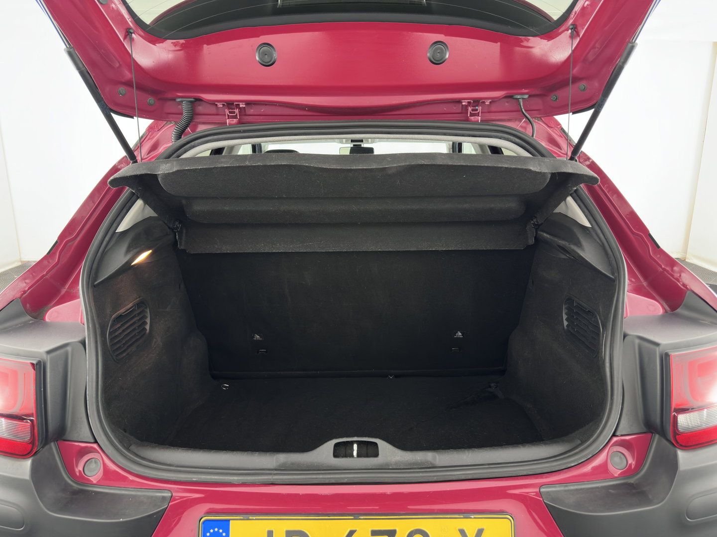 Citroën C4 Cactus 1.6 BlueHDi Business Plus *PANO | NAVI-FULLMAP | CAMERA | ECC | PRIVACY-GLASS | PDC | CRUISE | DAB+ | COMFORT-SEATS | TOWBAR*