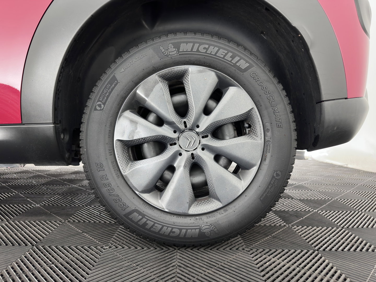 Citroën C4 Cactus 1.6 BlueHDi Business Plus *PANO | NAVI-FULLMAP | CAMERA | ECC | PRIVACY-GLASS | PDC | CRUISE | DAB+ | COMFORT-SEATS | TOWBAR*