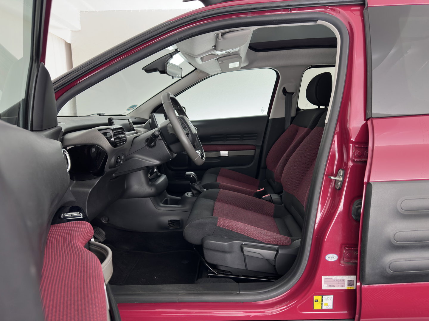 Citroën C4 Cactus 1.6 BlueHDi Business Plus *PANO | NAVI-FULLMAP | CAMERA | ECC | PRIVACY-GLASS | PDC | CRUISE | DAB+ | COMFORT-SEATS | TOWBAR*