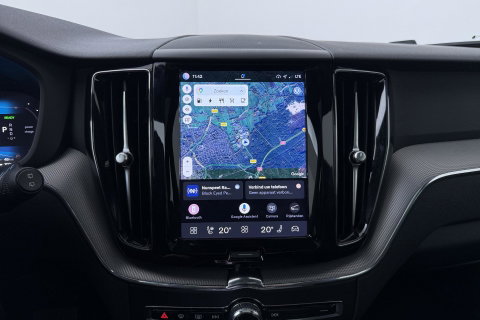 Volvo XC60 T6 Plus Dark | Long Range | Panoramadak | Trekhaak | Camera | BLIS | Keyless | Memory