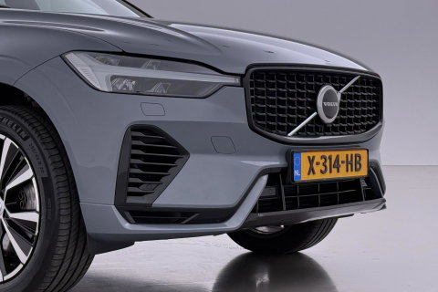 Volvo XC60 T6 Plus Dark | Long Range | Panoramadak | Trekhaak | Camera | BLIS | Keyless | Memory