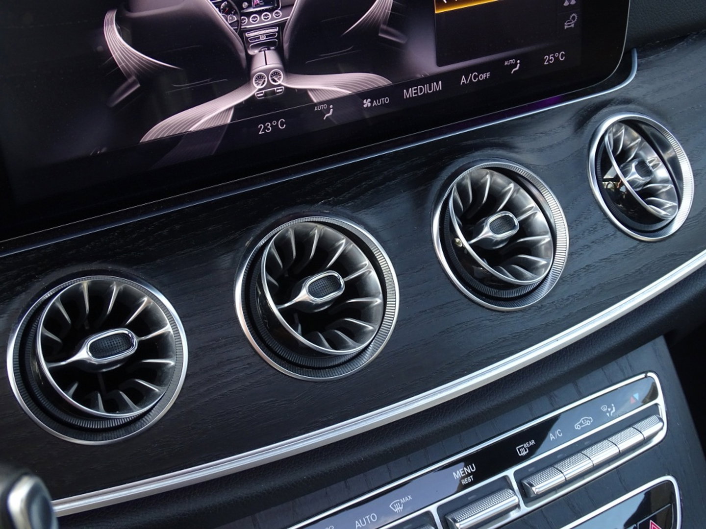 Mercedes-Benz E-Klasse Coupé 400 4 Matic 334PK AMG Edition 1 / Burmester *NAP*