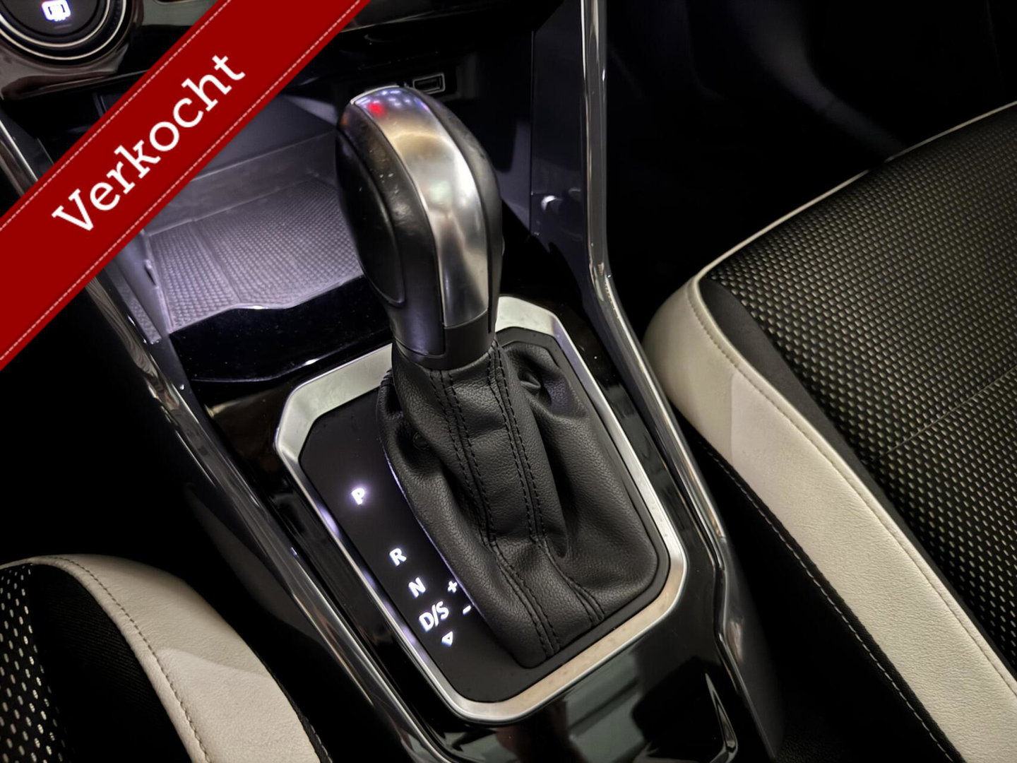 Volkswagen T-Roc 1.5 TSI Sport Pano Virtual Acc Carplay Navi NAP