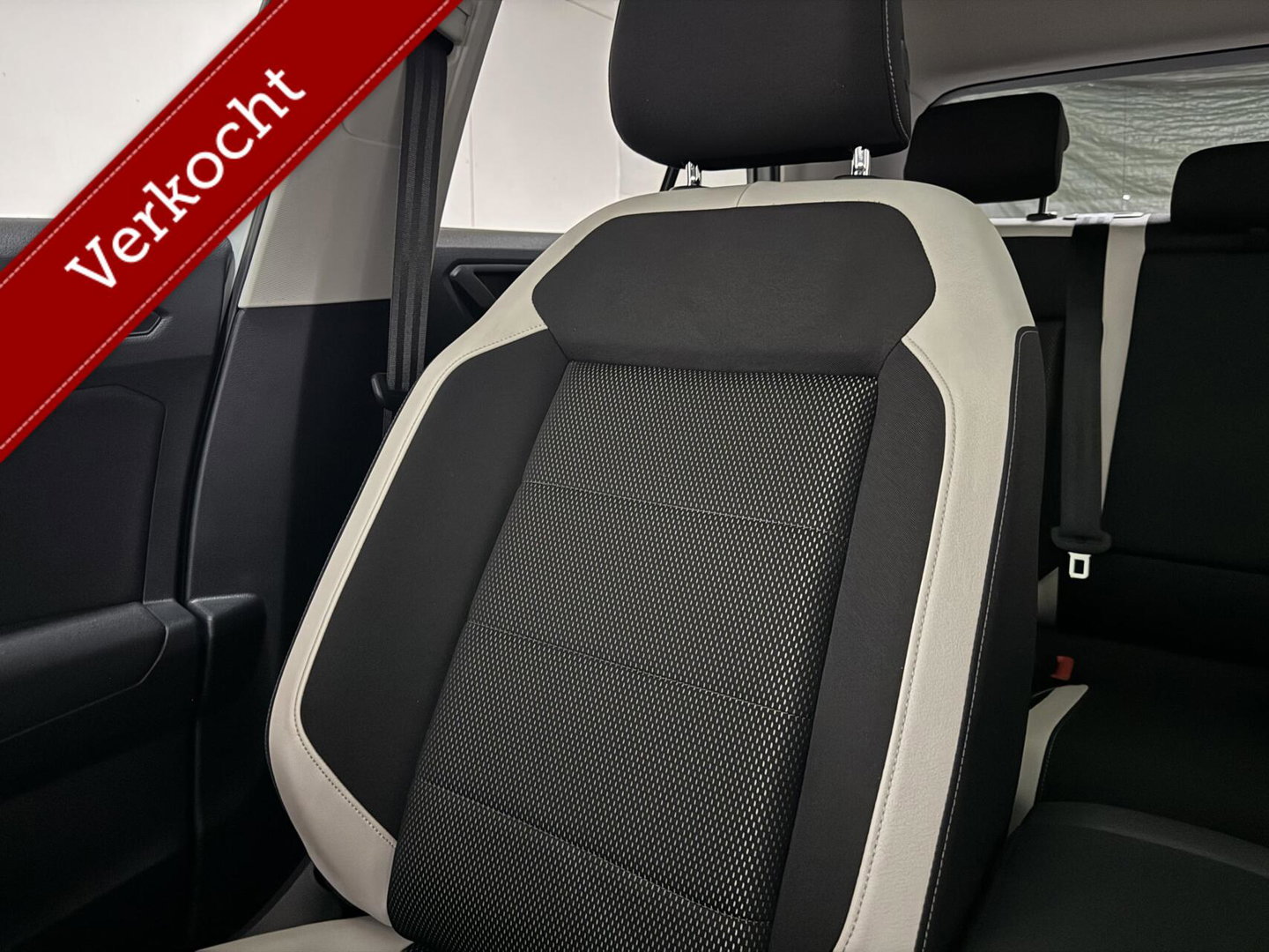 Volkswagen T-Roc 1.5 TSI Sport Pano Virtual Acc Carplay Navi NAP