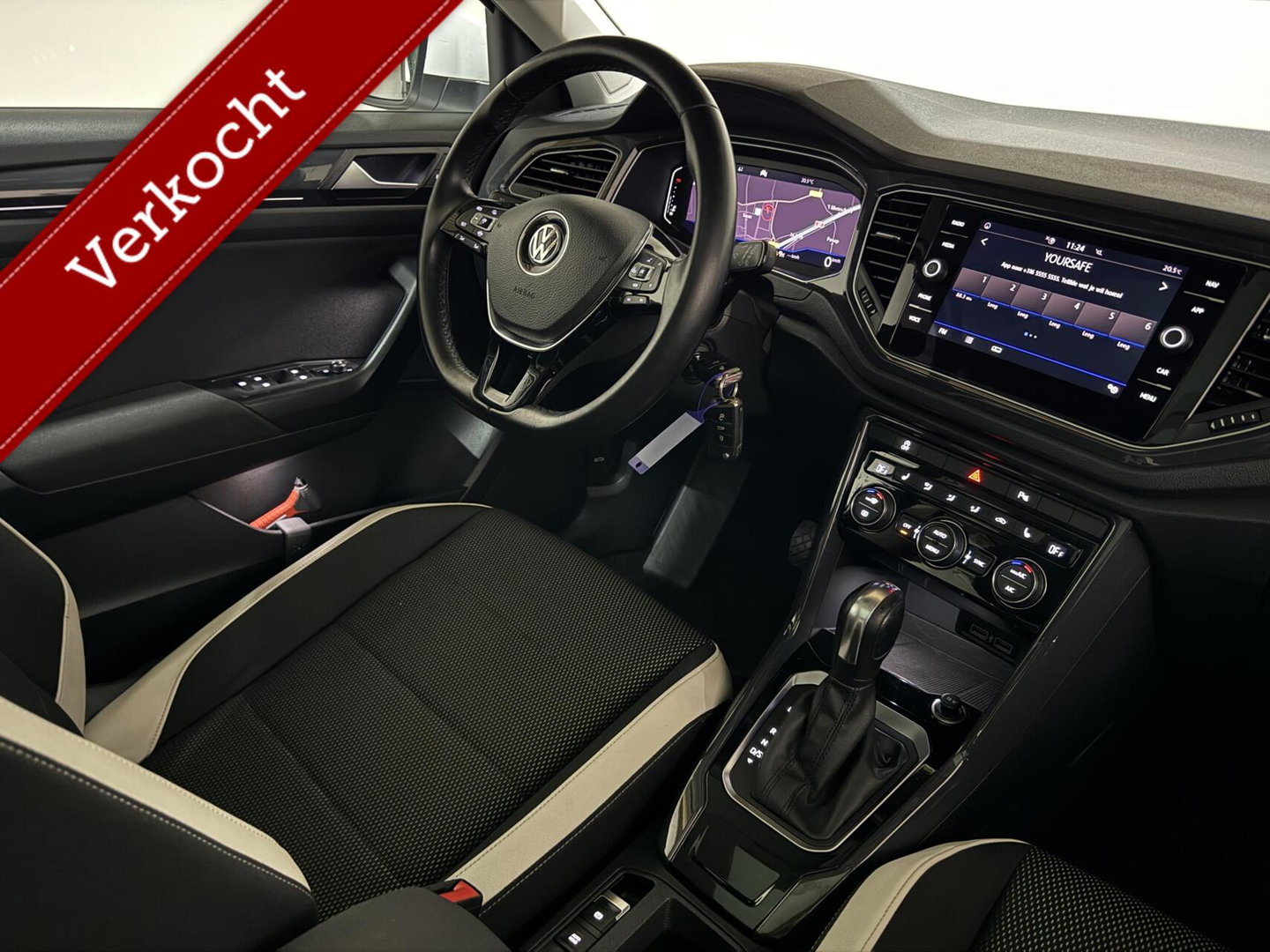 Volkswagen T-Roc 1.5 TSI Sport Pano Virtual Acc Carplay Navi NAP