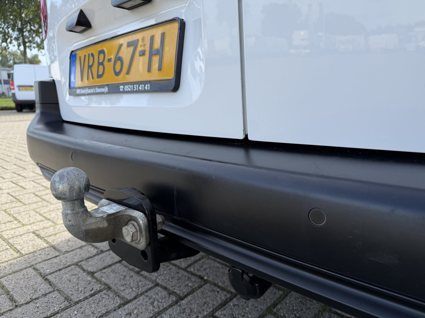 Peugeot Partner 1.5 BlueHDI 102pk Premium / vaste prijs rijklaar € 10.950 ex btw / 6 versnellingen / lease vanaf € 185 / trekhaak 1500 kg / dakdragers / airco / cruise / euro 6 / bpm vrij