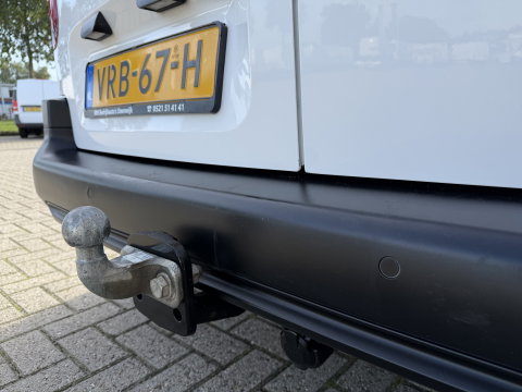 Peugeot Partner 1.5 BlueHDI 102pk Premium / vaste prijs rijklaar € 10.950 ex btw / 6 versnellingen / lease vanaf € 185 / trekhaak 1500 kg / dakdragers / airco / cruise / euro 6 / bpm vrij