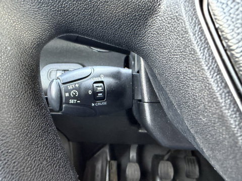 Peugeot Partner 1.5 BlueHDI 102pk Premium / vaste prijs rijklaar € 10.950 ex btw / 6 versnellingen / lease vanaf € 185 / trekhaak 1500 kg / dakdragers / airco / cruise / euro 6 / bpm vrij