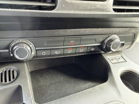 Peugeot Partner 1.5 BlueHDI 102pk Premium / vaste prijs rijklaar € 10.950 ex btw / 6 versnellingen / lease vanaf € 185 / trekhaak 1500 kg / dakdragers / airco / cruise / euro 6 / bpm vrij