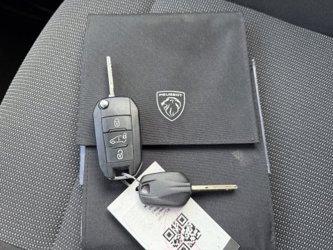 Peugeot Partner 1.5 BlueHDI 102pk Premium / vaste prijs rijklaar € 10.950 ex btw / 6 versnellingen / lease vanaf € 185 / trekhaak 1500 kg / dakdragers / airco / cruise / euro 6 / bpm vrij