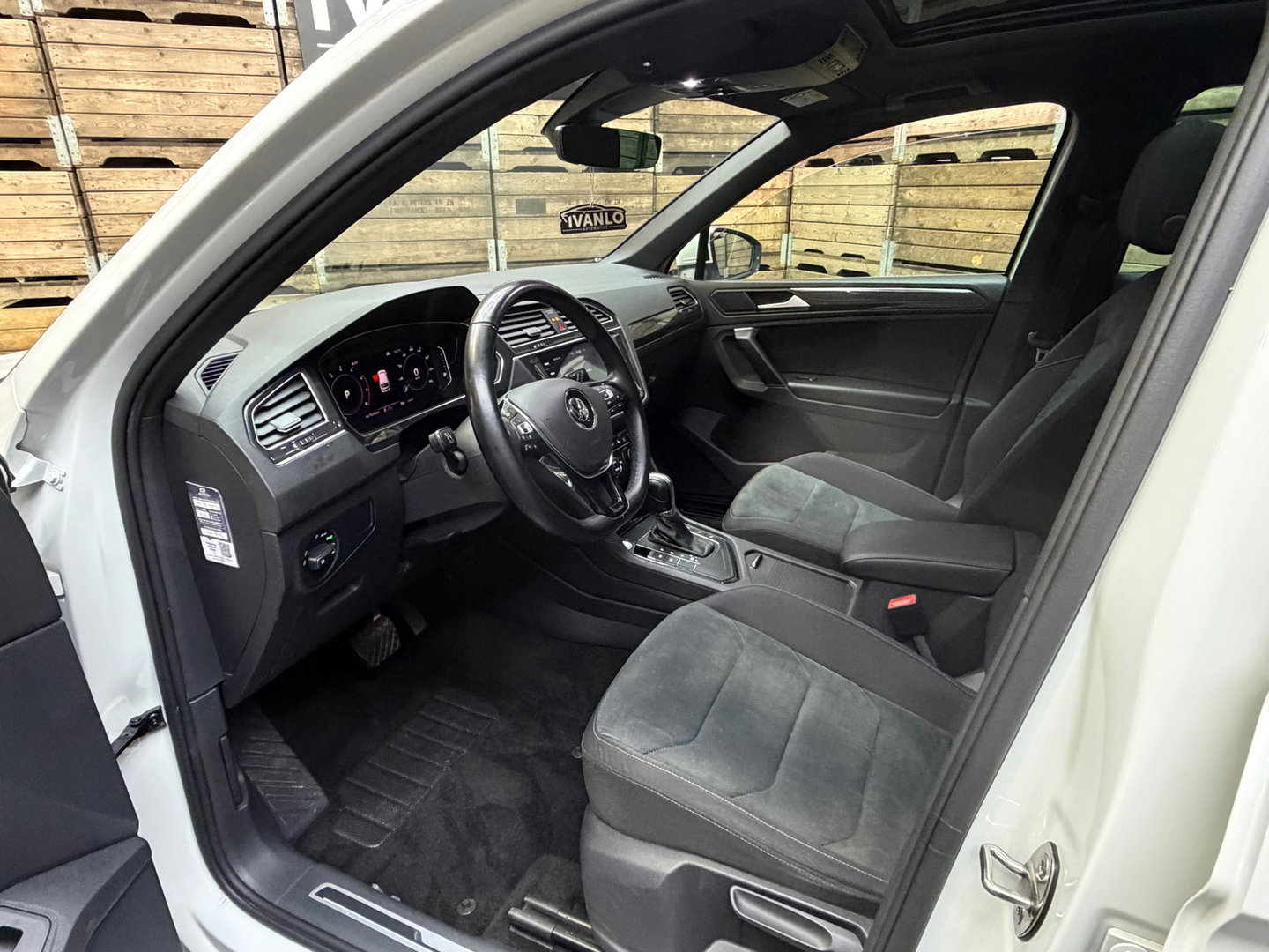 Volkswagen Tiguan 1.5 TSI ACT Highline Business R- Line Pano Camera LED 20"LM