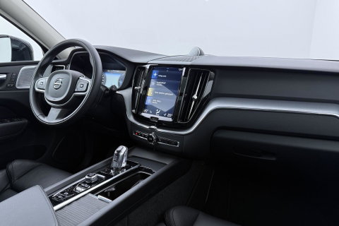 Volvo XC60 2.0 T8 Twin Engine AWD Momentum | Luchtvering | Bowers & Wilkins | Trekhaak | BLIS | Panoramadak | Head-up