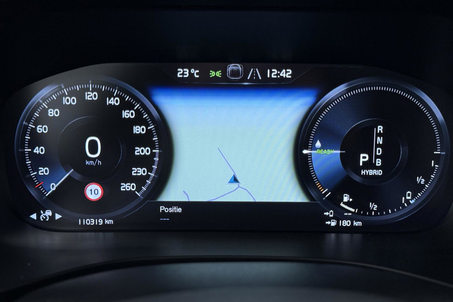 Volvo XC60 2.0 T8 Twin Engine AWD Momentum | Luchtvering | Bowers & Wilkins | Trekhaak | BLIS | Panoramadak | Head-up