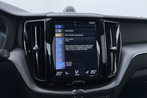 Volvo XC60 2.0 T8 Twin Engine AWD Momentum | Luchtvering | Bowers & Wilkins | Trekhaak | BLIS | Panoramadak | Head-up