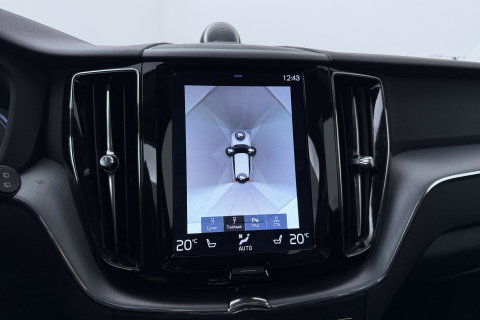Volvo XC60 2.0 T8 Twin Engine AWD Momentum | Luchtvering | Bowers & Wilkins | Trekhaak | BLIS | Panoramadak | Head-up