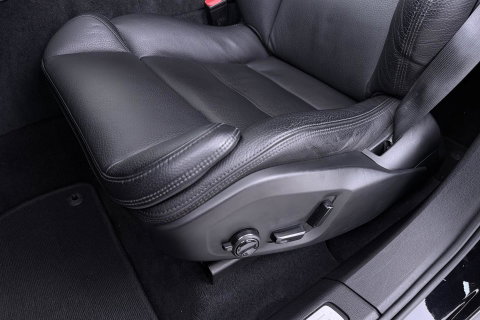 Volvo XC60 2.0 T8 Twin Engine AWD Momentum | Luchtvering | Bowers & Wilkins | Trekhaak | BLIS | Panoramadak | Head-up