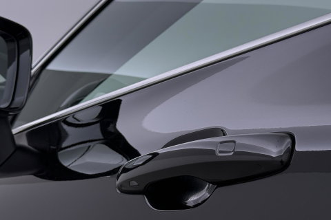 Volvo XC60 2.0 T8 Twin Engine AWD Momentum | Luchtvering | Bowers & Wilkins | Trekhaak | BLIS | Panoramadak | Head-up