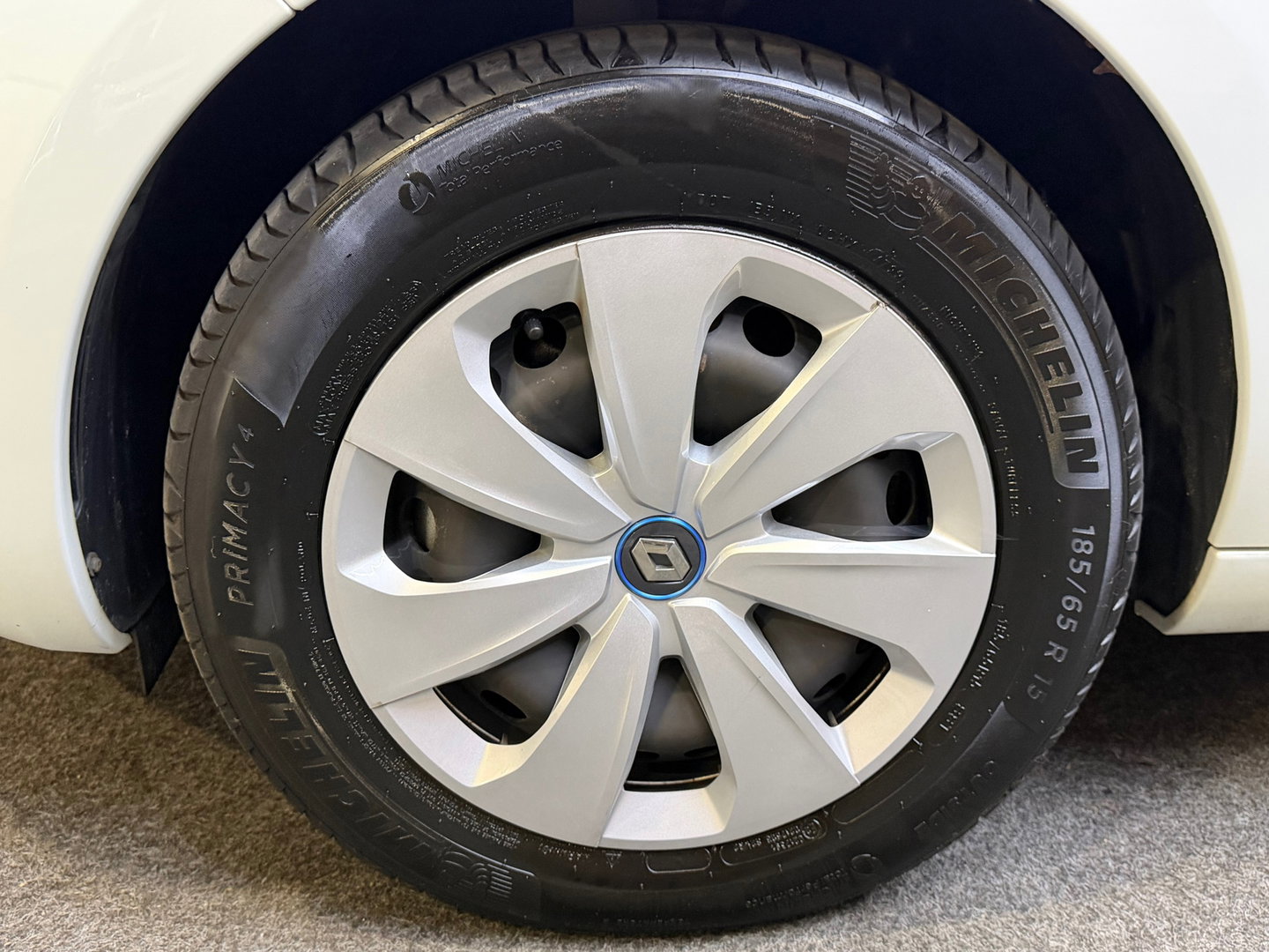 Renault ZOE R110 Life 52 kWh (KOOP ACCU) Led Navi Airconditioning PDC