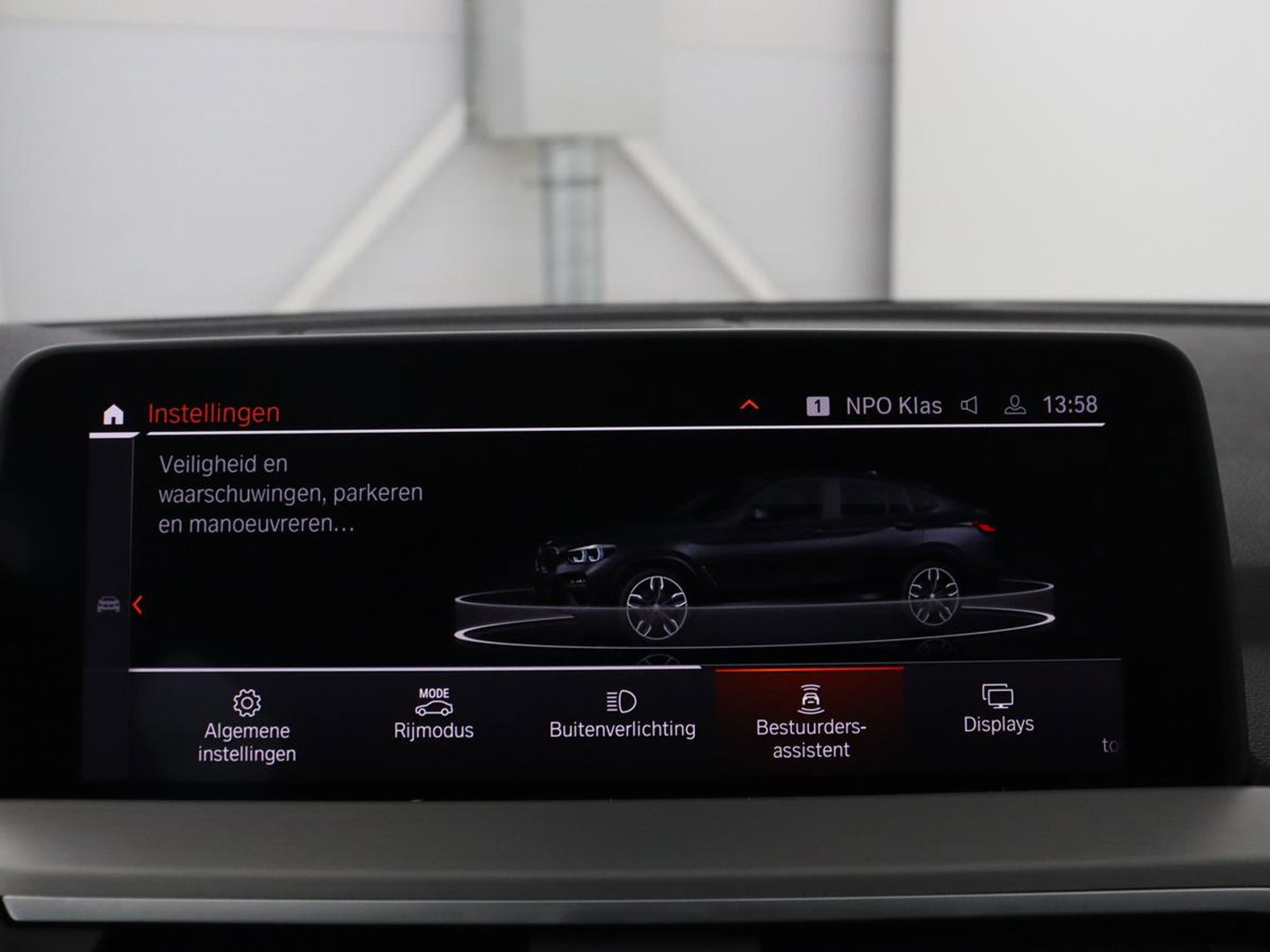 BMW X4 xDrive20i Business Edition | M-sport | Panoramadak | Leder | Memory | Stuur/stoel verwarming | Cruise control | Camera | Park assist | Carplay | Sfeerverlichting | Climate control