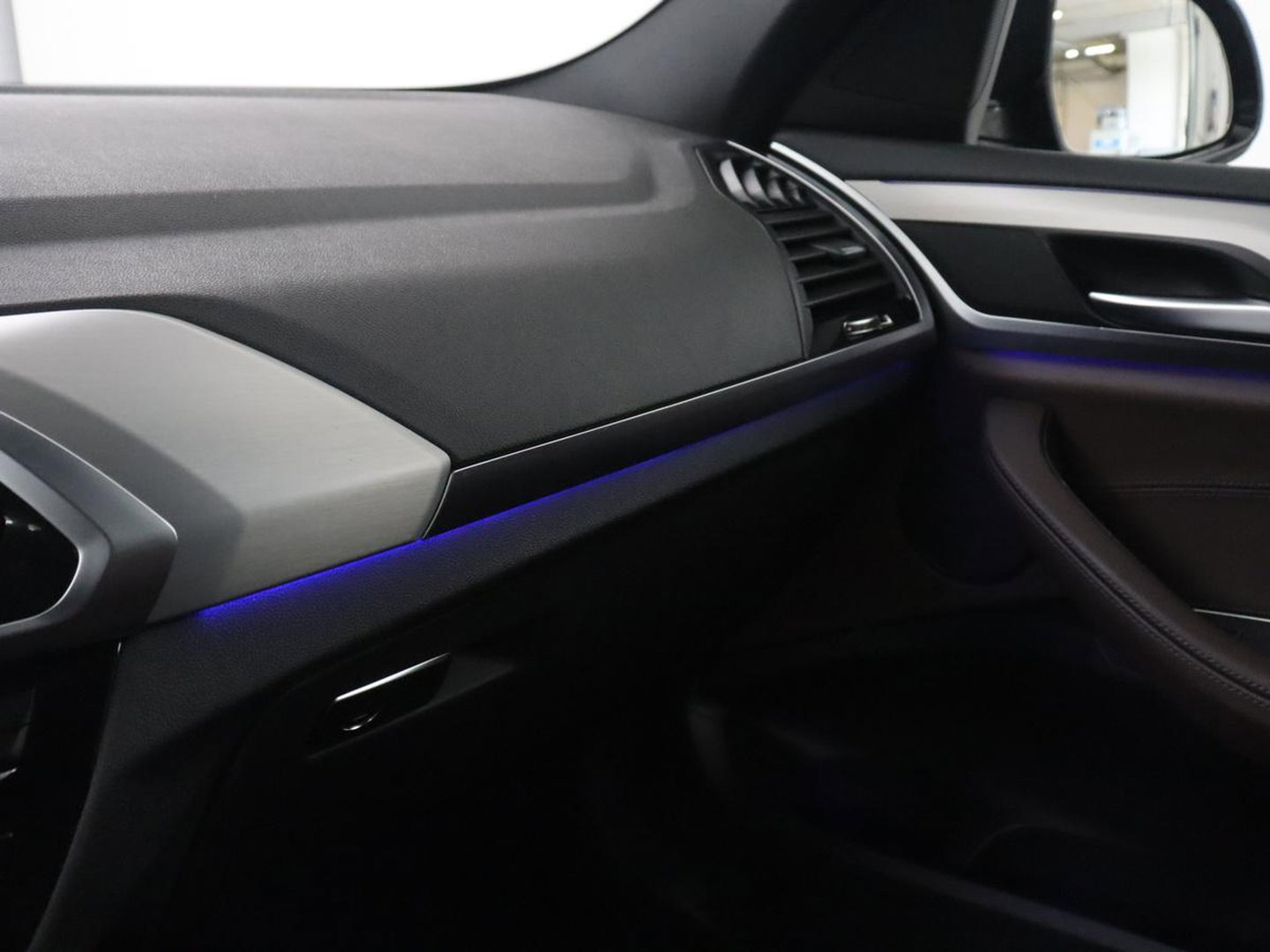 BMW X4 xDrive20i Business Edition | M-sport | Panoramadak | Leder | Memory | Stuur/stoel verwarming | Cruise control | Camera | Park assist | Carplay | Sfeerverlichting | Climate control