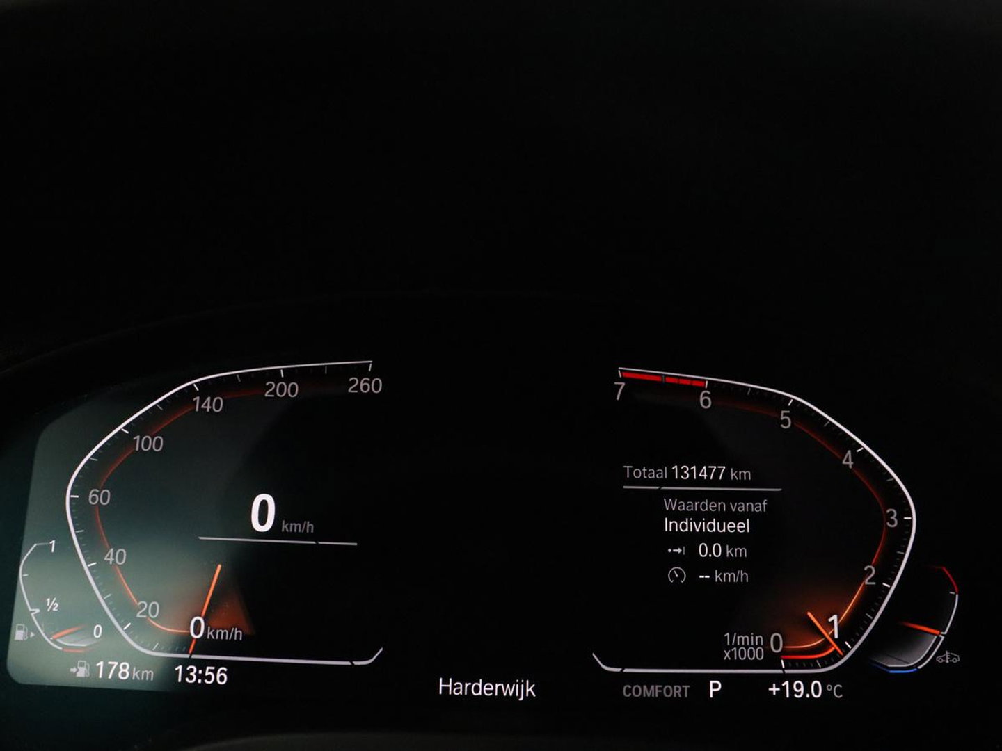 BMW X4 xDrive20i Business Edition | M-sport | Panoramadak | Leder | Memory | Stuur/stoel verwarming | Cruise control | Camera | Park assist | Carplay | Sfeerverlichting | Climate control