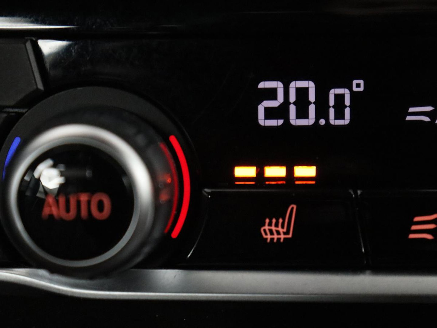 BMW X4 xDrive20i Business Edition | M-sport | Panoramadak | Leder | Memory | Stuur/stoel verwarming | Cruise control | Camera | Park assist | Carplay | Sfeerverlichting | Climate control