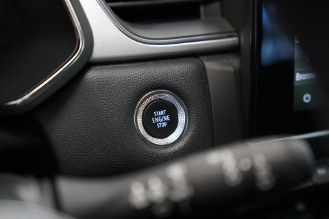 Renault Captur 1.6 E-Tech Hybrid 145 Intens Full-led Navigatie Trekhaak