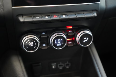 Renault Captur 1.6 E-Tech Hybrid 145 Intens Full-led Navigatie Trekhaak