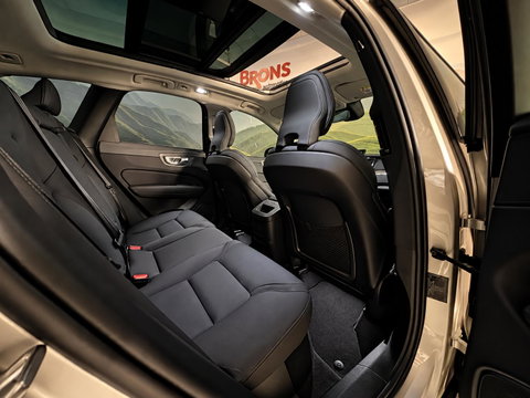Volvo XC60 2.0 T8 Plug-in hybrid AWD Plus Dark Facelift model l Trekhaak l 360 l 455PK