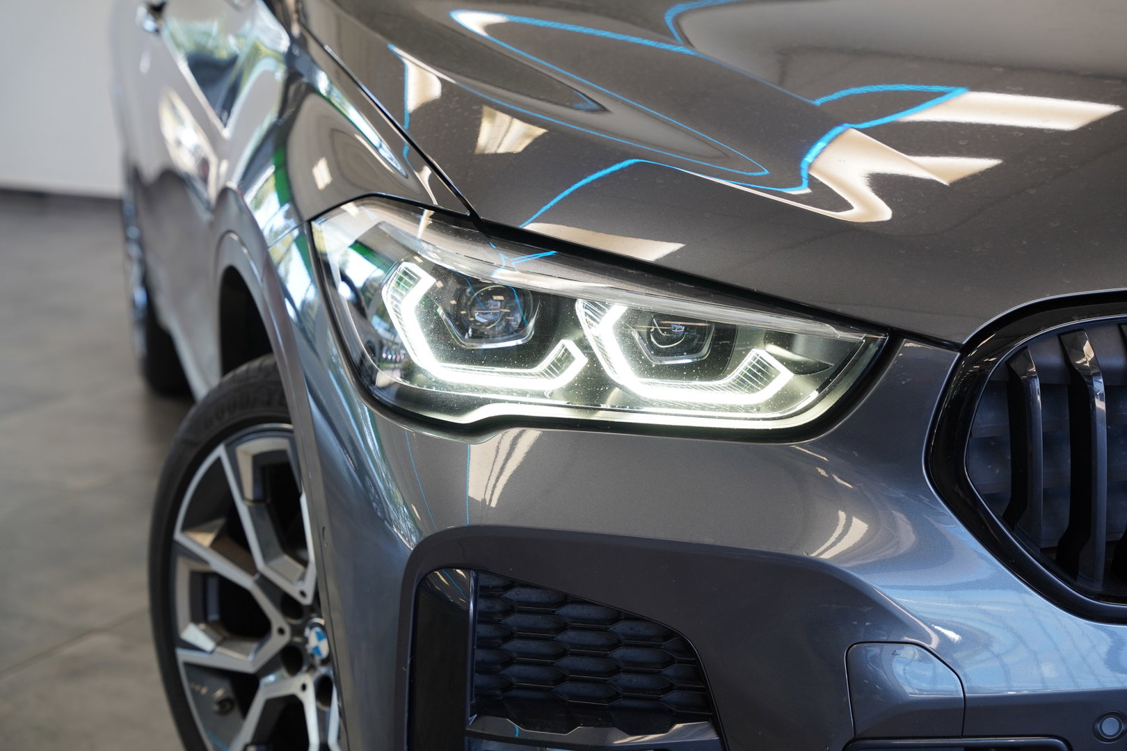 BMW X1 sDrive20i High Executive Panoramadak M-Sport Trekhaak
