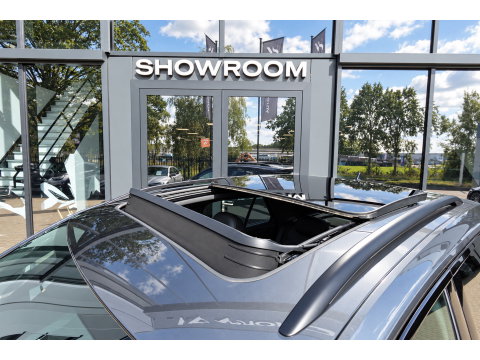 Volkswagen T-Roc 1.5 TSI R-Line Business+ PANO IQ.LIGHT ACC VOL