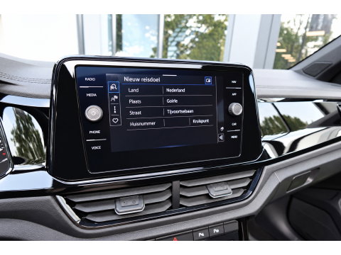 Volkswagen T-Roc 1.5 TSI R-Line Business+ PANO IQ.LIGHT ACC VOL