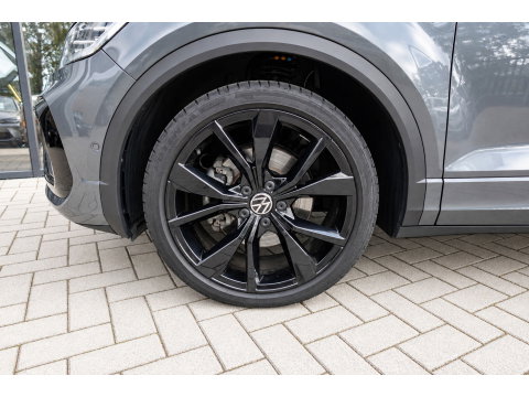 Volkswagen T-Roc 1.5 TSI R-Line Business+ PANO IQ.LIGHT ACC VOL