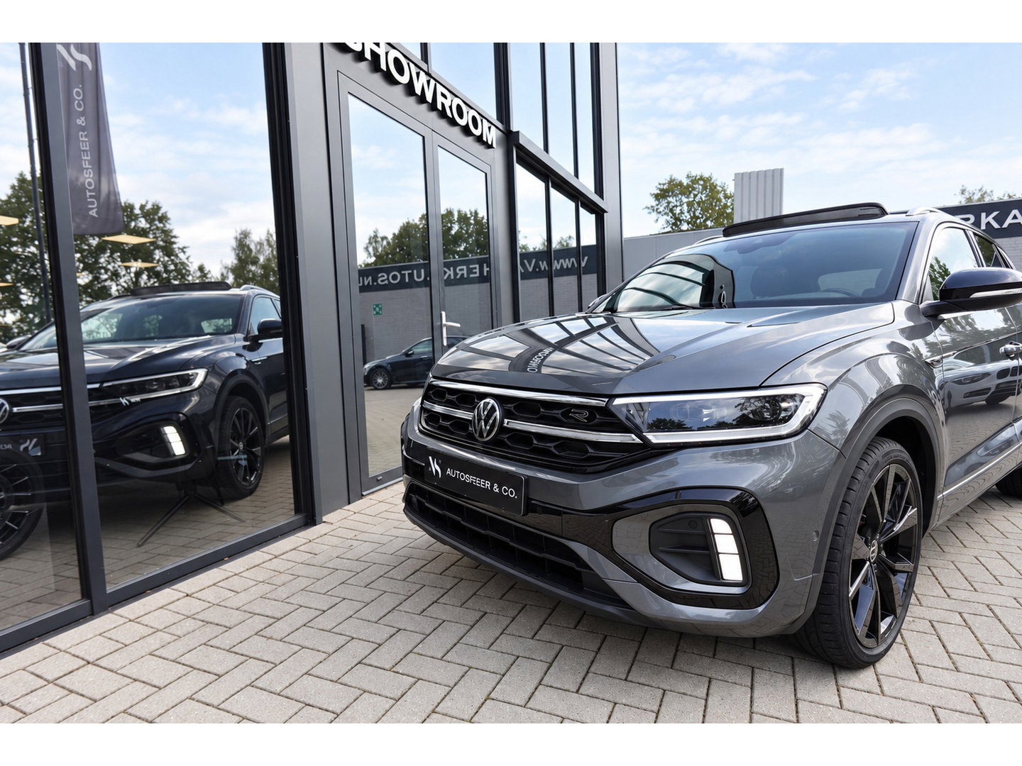 Volkswagen T-Roc 1.5 TSI R-Line Business+ PANO IQ.LIGHT ACC VOL