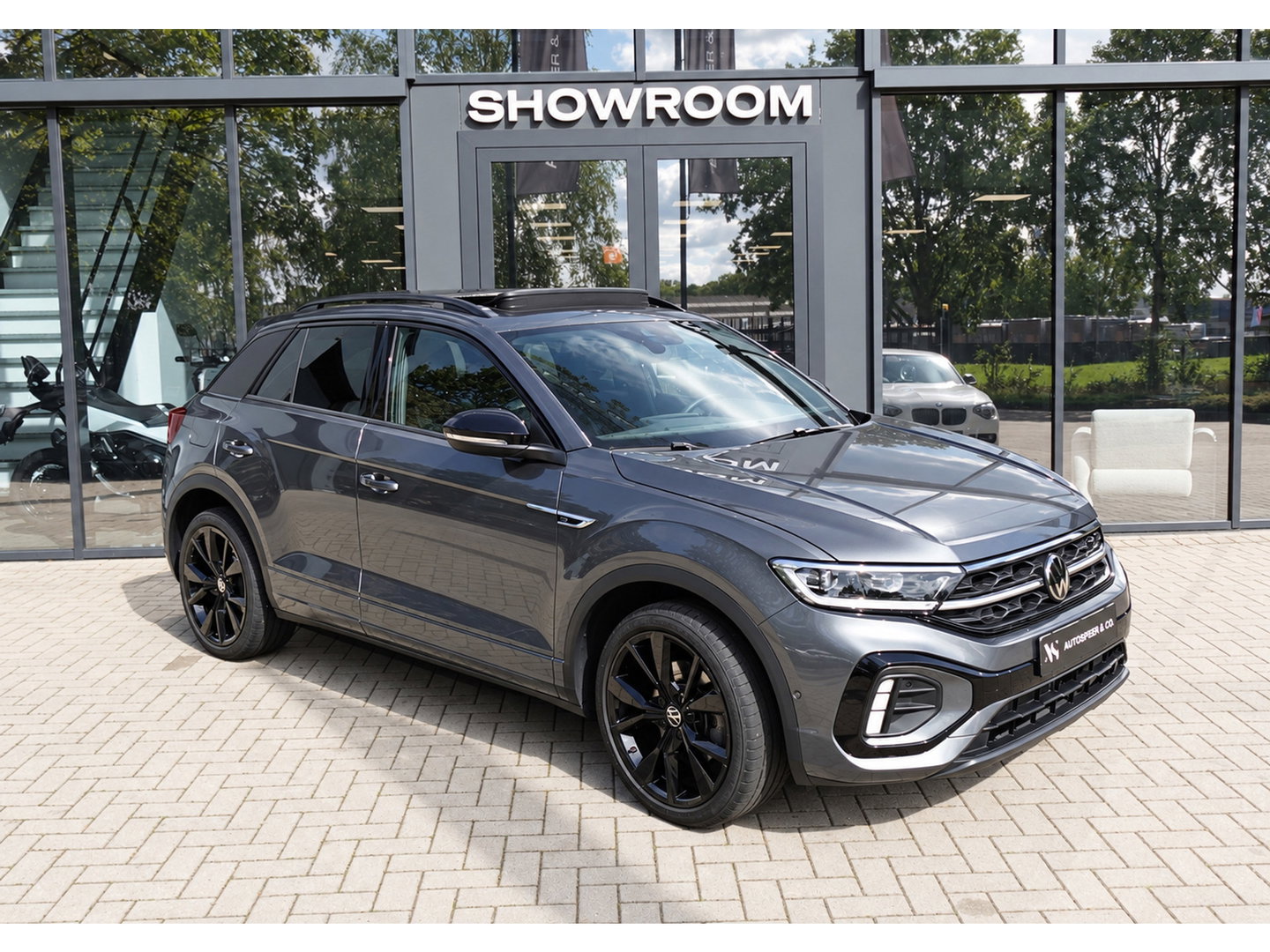 Volkswagen T-Roc 1.5 TSI R-Line Business+ PANO IQ.LIGHT ACC VOL