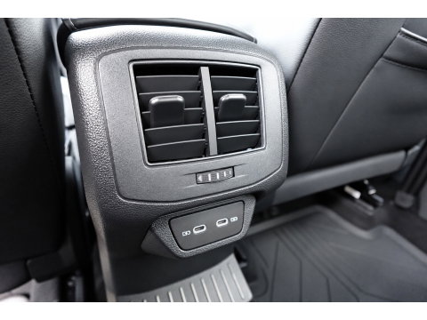 Volkswagen T-Roc 1.5 TSI R-Line Business+ PANO IQ.LIGHT ACC VOL