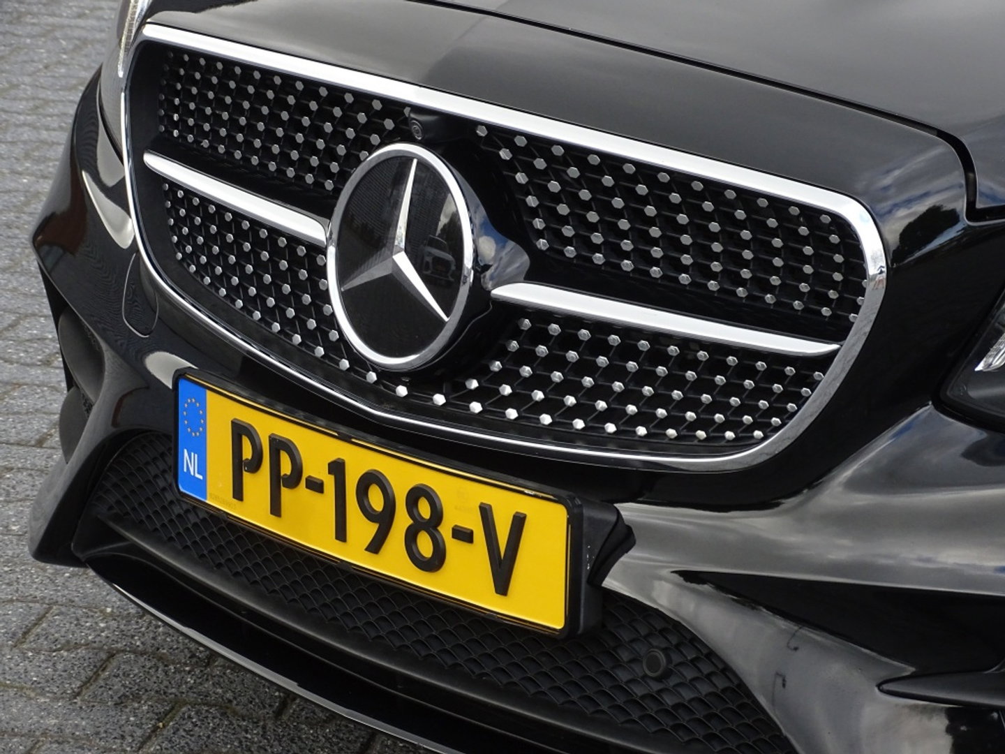 Mercedes-Benz E-Klasse Coupé 400 4 Matic 334PK AMG Edition 1 / Burmester *NAP*