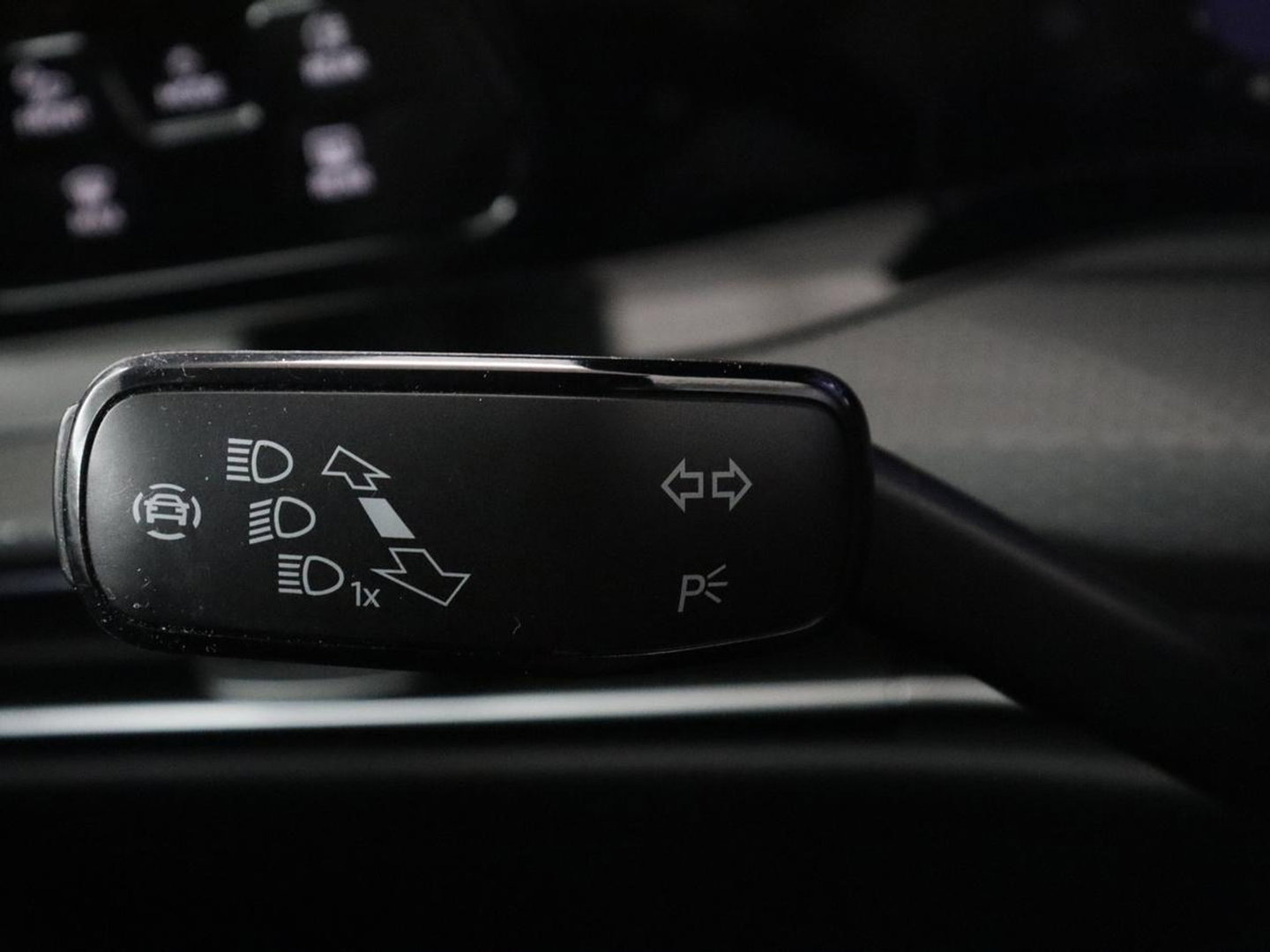 Volkswagen Golf 1.4 eHybrid GTE | SOH 90,0% | Panoramadak | Leder | Adaptive cruise | Memory | Trekhaak | Stuur/stoel verwarming | Stoelventilatie | Camera | Park assist | Carplay | Climate control