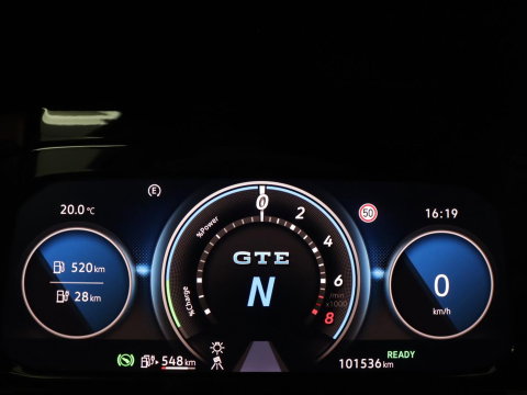 Volkswagen Golf 1.4 eHybrid GTE | SOH 90,0% | Panoramadak | Leder | Adaptive cruise | Memory | Trekhaak | Stuur/stoel verwarming | Stoelventilatie | Camera | Park assist | Carplay | Climate control
