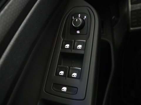 Volkswagen Golf 1.4 eHybrid GTE | SOH 90,0% | Panoramadak | Leder | Adaptive cruise | Memory | Trekhaak | Stuur/stoel verwarming | Stoelventilatie | Camera | Park assist | Carplay | Climate control