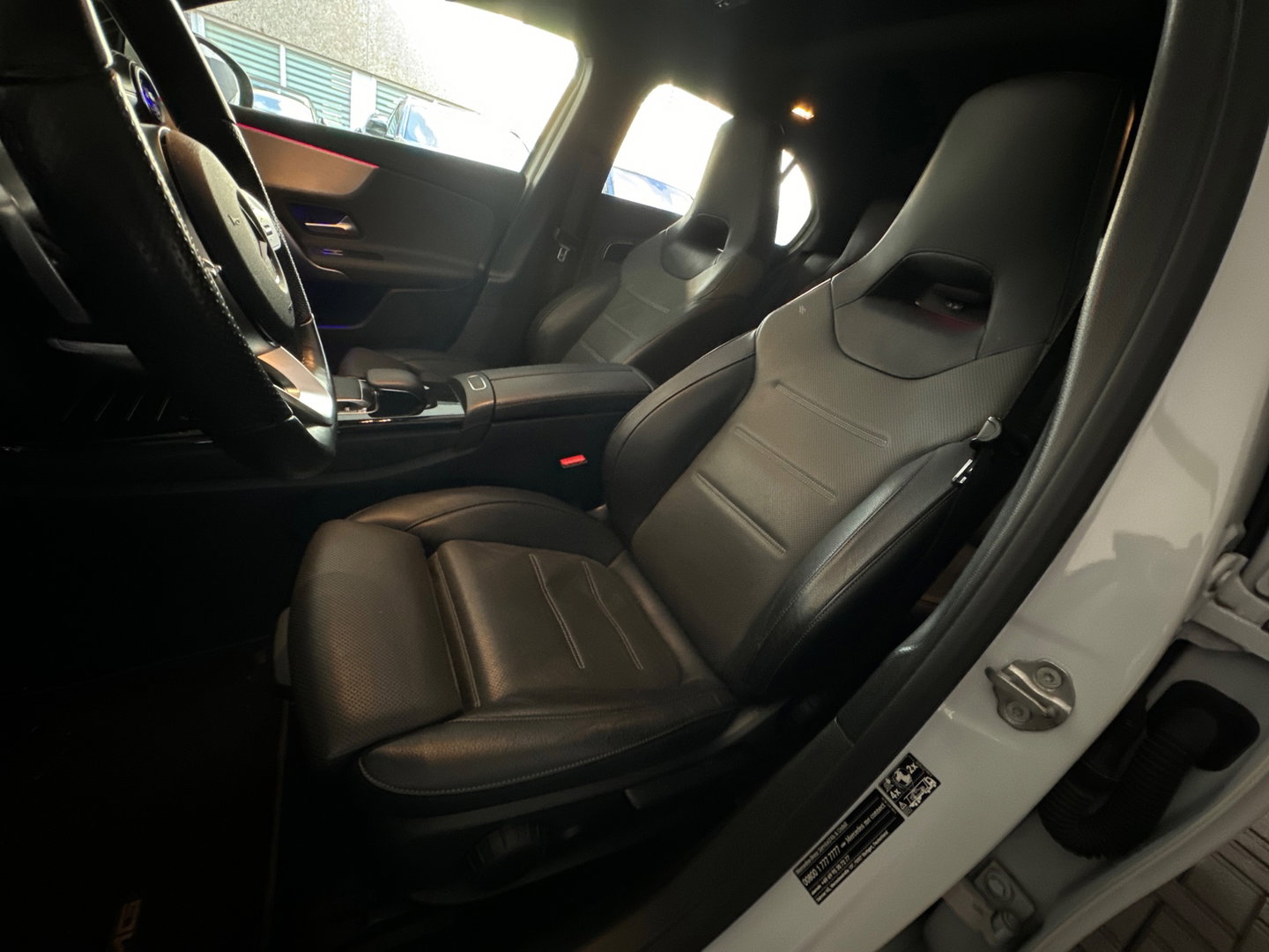 Mercedes-Benz A-Klasse 220 AMG Pano|Stoelverkoeling|Camera |ACC|Sfeer
