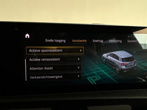 Mercedes-Benz A-Klasse 220 AMG Pano|Stoelverkoeling|Camera |ACC|Sfeer