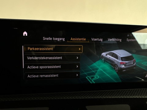 Mercedes-Benz A-Klasse 220 AMG Pano|Stoelverkoeling|Camera |ACC|Sfeer