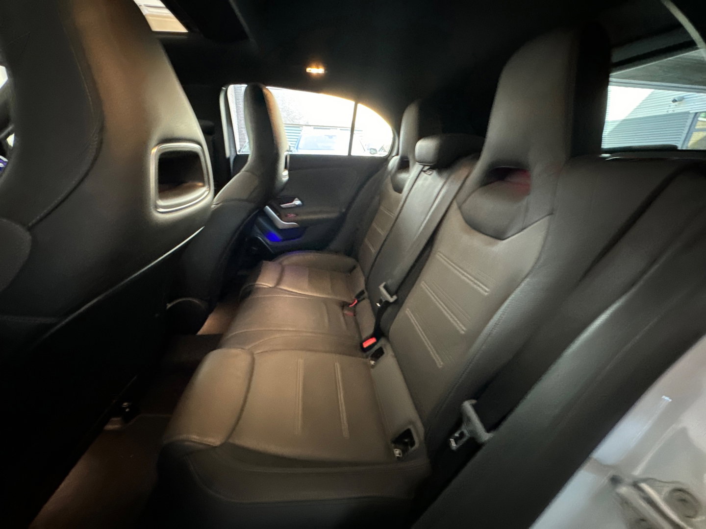 Mercedes-Benz A-Klasse 220 AMG Pano|Stoelverkoeling|Camera |ACC|Sfeer