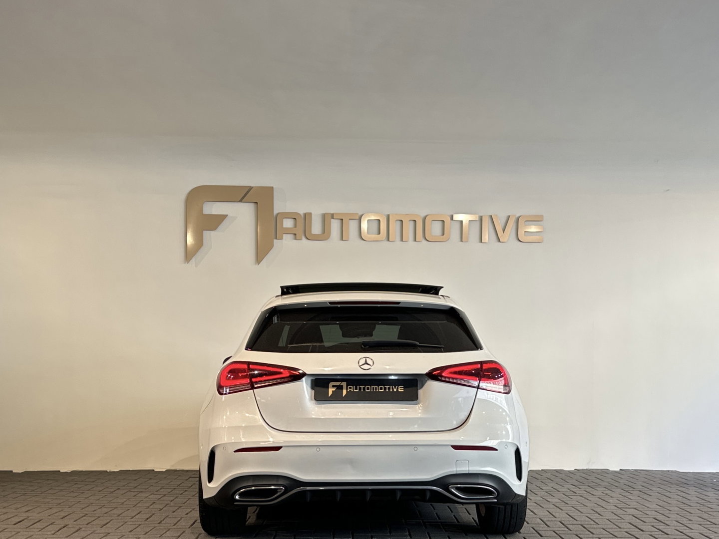Mercedes-Benz A-Klasse 220 AMG Pano|Stoelverkoeling|Camera |ACC|Sfeer