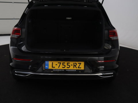 Volkswagen Golf 1.4 eHybrid GTE | SOH 90,0% | Panoramadak | Leder | Adaptive cruise | Memory | Trekhaak | Stuur/stoel verwarming | Stoelventilatie | Camera | Park assist | Carplay | Climate control