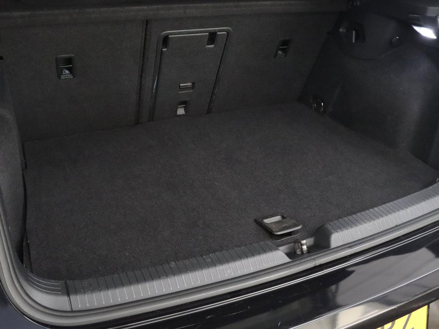 Volkswagen Golf 1.4 eHybrid GTE | SOH 90,0% | Panoramadak | Leder | Adaptive cruise | Memory | Trekhaak | Stuur/stoel verwarming | Stoelventilatie | Camera | Park assist | Carplay | Climate control