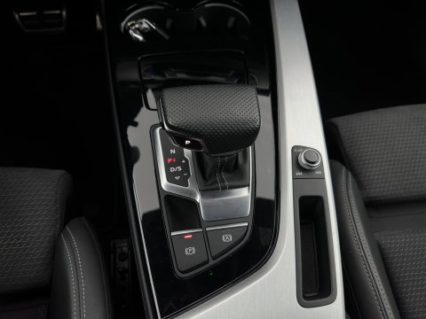 Audi A4 Avant 40 TFSI S edition (INCL.BTW) Aut. *LEATHER-MICROFIBRE | FULL-LED | HEATED-SPORTSEATS | KEYLESS | DIGI-COCKPIT | AMBIENT-LIGHT | NAVI-FULLMAP | PRIVACY-GLASS | SHIFT-PADDLES | ECC | PDC | CRUISE | 18''ALU*