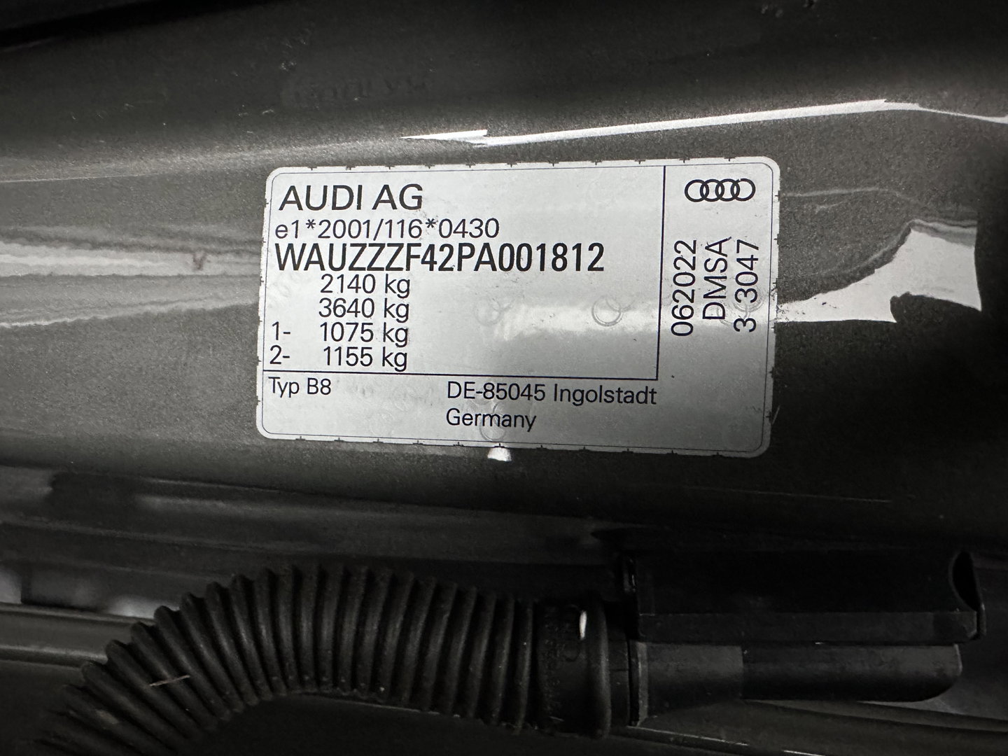 Audi A4 Avant 40 TFSI S edition (INCL.BTW) Aut. *LEATHER-MICROFIBRE | FULL-LED | HEATED-SPORTSEATS | KEYLESS | DIGI-COCKPIT | AMBIENT-LIGHT | NAVI-FULLMAP | PRIVACY-GLASS | SHIFT-PADDLES | ECC | PDC | CRUISE | 18''ALU*