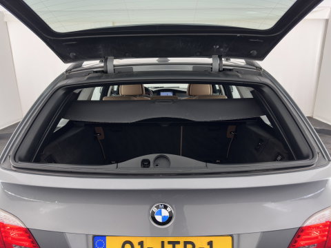 BMW 5 Serie Touring 520i Corporate Lease Business Line Edition I Aut. *LEATHER | COMFORT-SEATS | NAVI-FULLMAP | ECC | PDC | CRUISE | 17''ALU | TOWBAR*